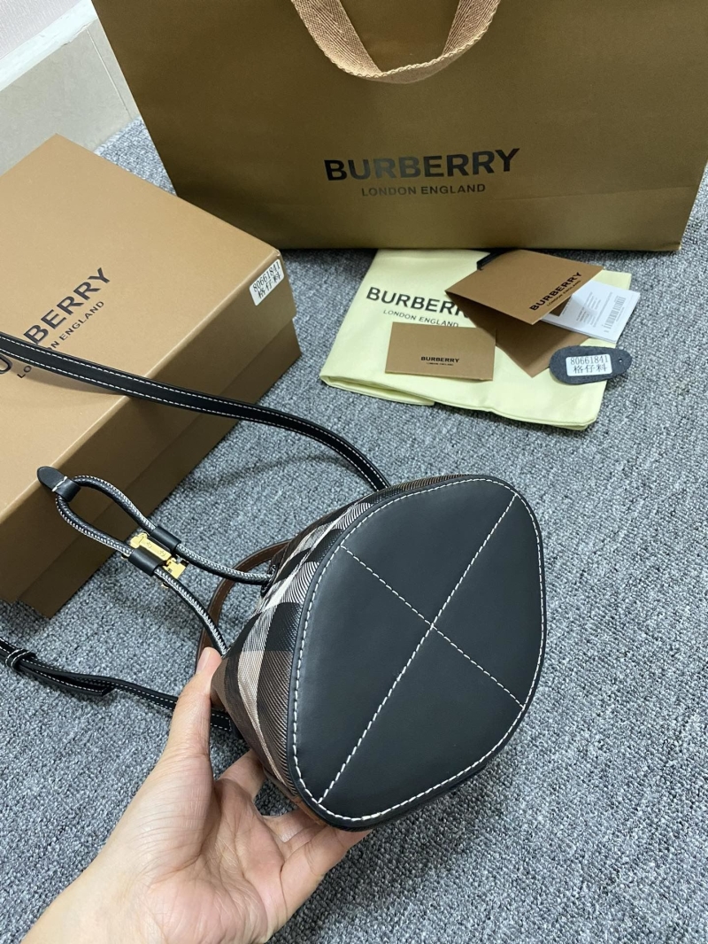 Bv*b*rry bucket bags